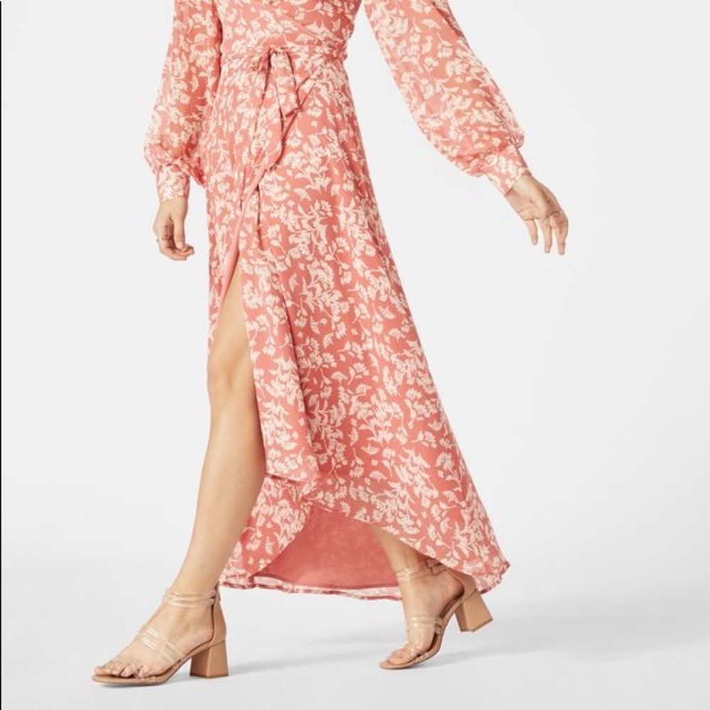 NWT 😍 LS Floral Wrap Maxi Dress